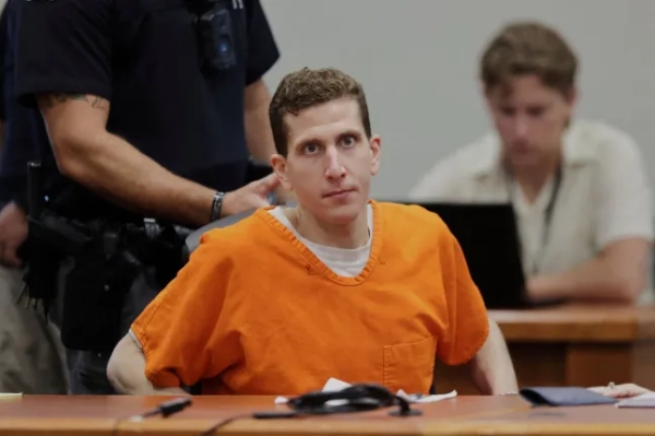 30-річний Браян Кохбергер з'явився на слухання щодо винесення вироку після того, як його було засуджено у справі про вбивство ножем чотирьох студентів коледжу Айдахо у 2022 році, у будівлі суду округу Ада в Бойсе, штат Айдахо, США, 23 липня 2025 року. Кайл Грін/Pool via REUTERS TPX IMAGES OF THE DAY