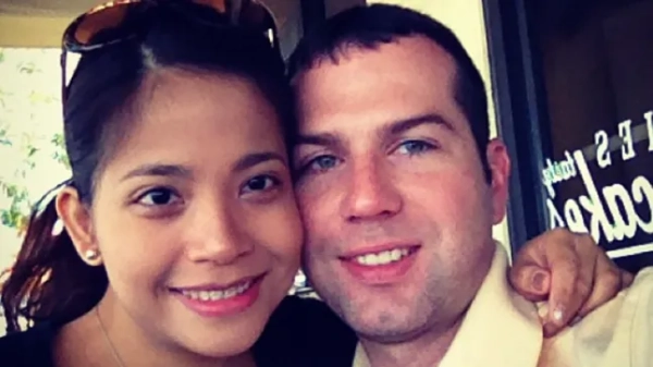 Джонатан Росс на фото зі своєю дружиною