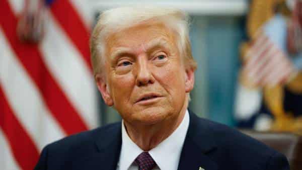 Трамп зважує припинення переговорів щодо української війни.