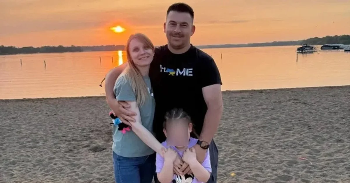 Дмитро Кулик з дружиною та донькою