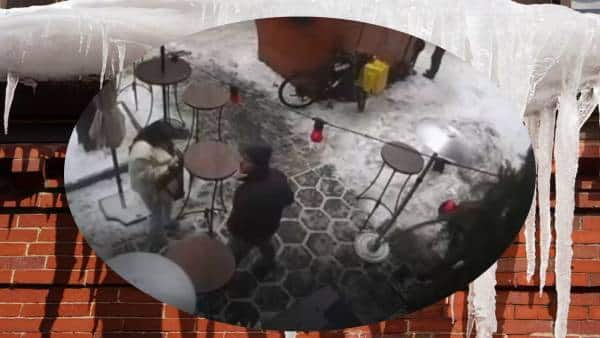 Гігантська крижана глиба впала на перехожих у серці Луцька: вражаюче відео