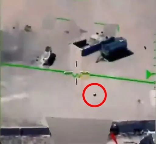 21 квітня 2023 року: Пентагон показує Сенату таємничу літаючу кулю, помічену безпілотником Reaper над зоною активних бойових дій на Близькому Сході, на слуханнях щодо НЛО: Заявляє, що відстежується 650 незрозумілих об'єктів, але наполягає, що вони не знайшли ЖОДНИХ доказів позаземної активності. Пентагон опублікував нещодавно розсекречене відео НЛО, що ширяє над Близьким Сходом минулого року під час слухань у Сенаті в середу. На відео, знятому військовим безпілотником США, видно таємничий сферичний об'єкт, що летить небом над активною військовою зоною. Чиновники не знають, що це за куля, що швидко рухається, повідомив доктор Шон Кіркпатрік, директор нового Управління з вирішення аномалій у всіх доменах Пентагону (AARO), під час відтворення відео під час слухань у Комітеті Сенату з питань збройних сил.