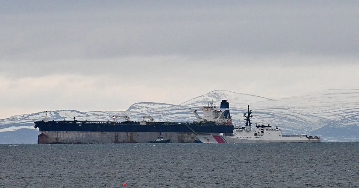 Нафтовий танкер Bella-1