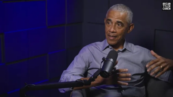 15561075 Барак Обама розкритикував Трампа, порушивши мовчання через відео президента, на якому він та Мішель зображені мавпами