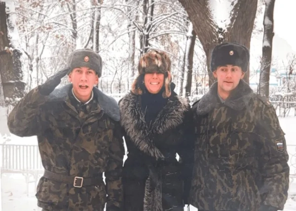 Файли Джеффрі Епштейна - ЗВІТ ДІЮСТИ 19 грудня 2025 року - Фотографії папки Epstein dataset2. На фото: Гіслейн Максвелл.