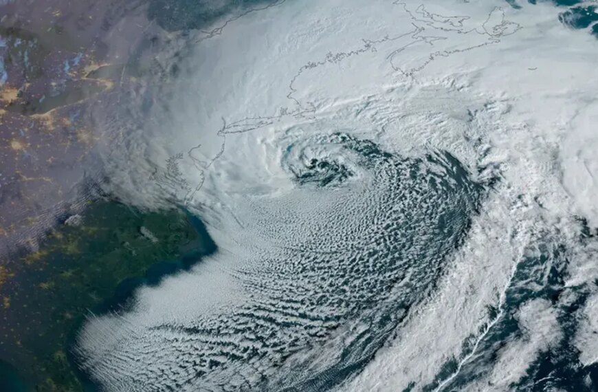 Аномальний вибуховий циклон вдарив по США: надзвичайний стан введено у багатьох штатах&hellip;