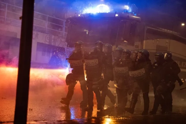 У Мілані відбулися сутички між протестувальниками та поліцією на знак протесту проти проведення зимових Олімпійських ігор.