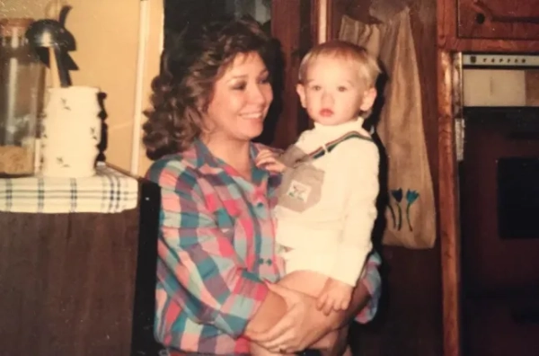 Денніс Гейсліп та син Вейд Гейсліп 15506383 Ревнивого вбивцю стратять за лічені години за жорстоке вбивство його колишньої та її нового хлопця