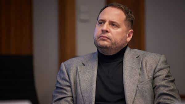 В АКЦ роз’яснили, що стало причиною оперативного поновлення адвокатської практики Єрмаком