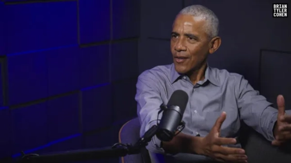 15561075 Барак Обама розкритикував Трампа, порушивши мовчання через відео президента, на якому він та Мішель зображені мавпами