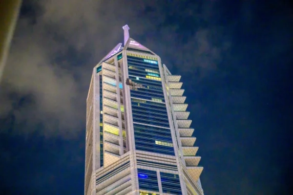 Чоловік загинув внаслідок падіння уламків після того, як дрон врізався…