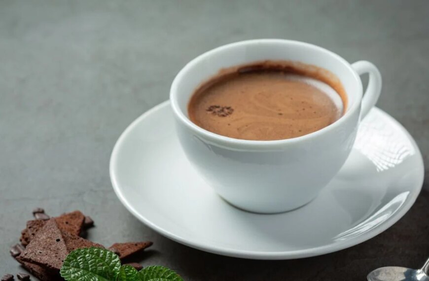 Задто теплий напій: родина 5-річної дитини позивається до готельного комплексу; деталі справи