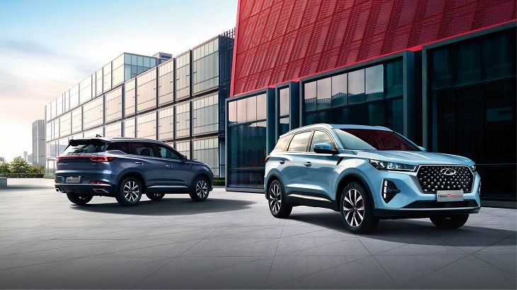 Робот проти робота, розкіш проти авангарду. Віч-на-віч – Chery Tiggo 7 Pro…