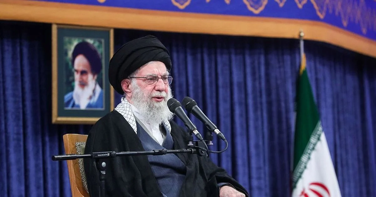 Аятола Хаменеї