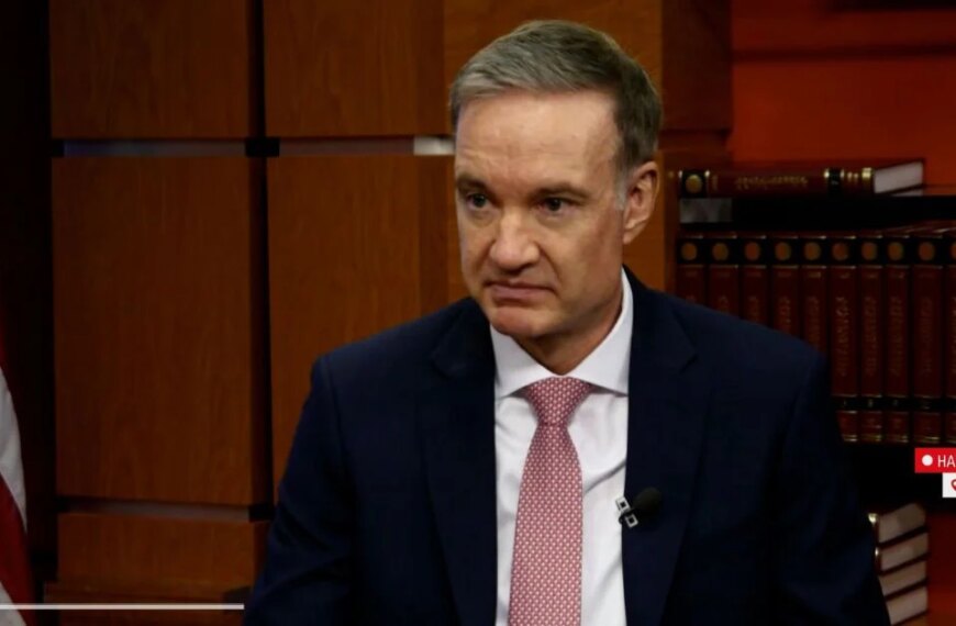 Дипломат США радить Україні уважно розглядати гарантії безпеки від Америки.