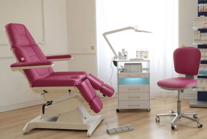 Почему качественное кресло — это инвестиция в репутацию косметолога