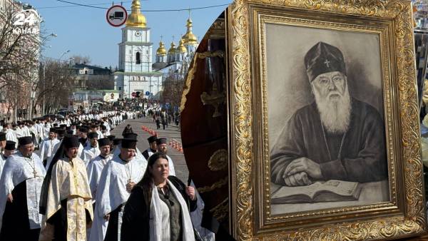 В Києві провели в останню путь патріарха Філарета.