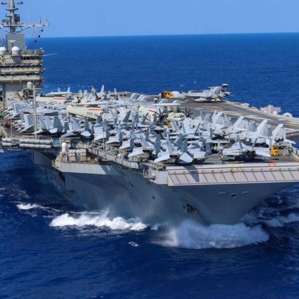 Війна з Іраном вимотує американський флот: два головні авіаносці майже&hellip;