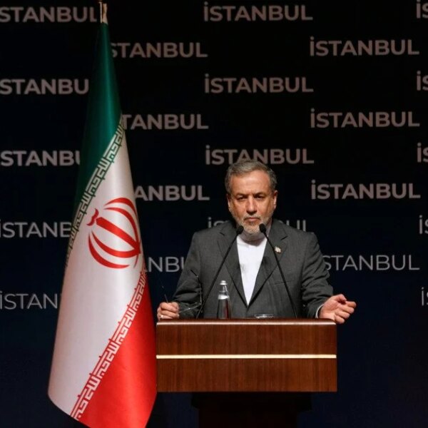 “Будемо лупити, скільки буде треба”: Іран жорстко відреагував на Штати&hellip;