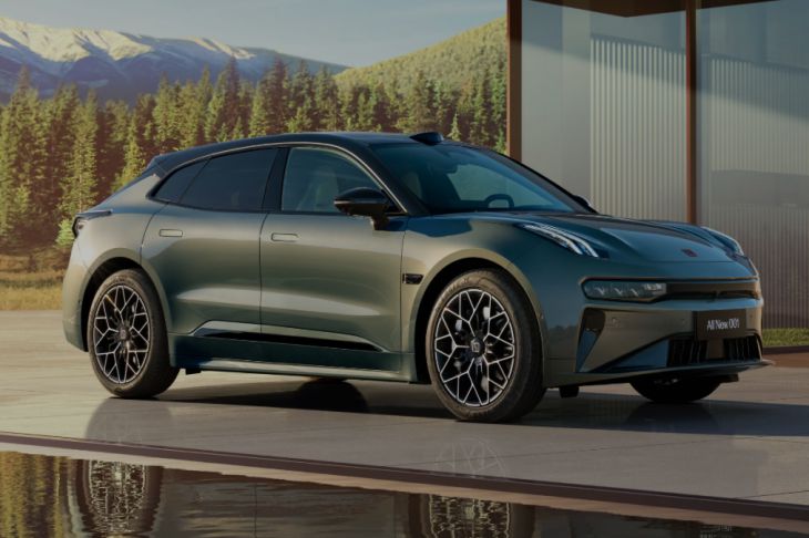 Порівняння функціональності систем автоматичного паркування у Zeekr 001 2025 та Li Auto…