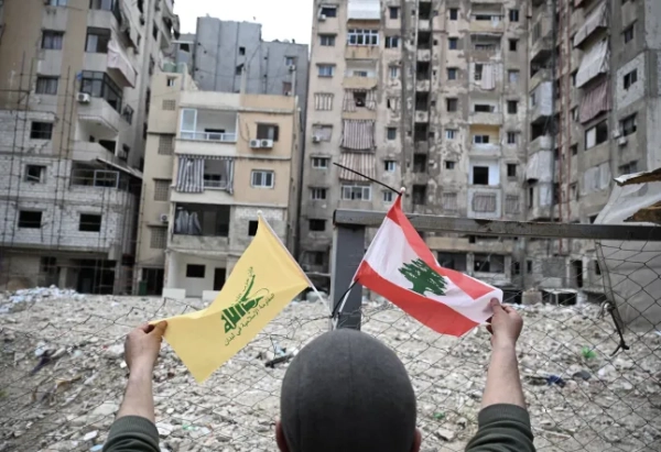 Переміщені особи починають повертатися до своїх домівок після запровадження 10-денного тимчасового припинення вогню між Ізраїлем та Ліваном, оголошеного президентом США Дональдом Трампом у регіоні Дахіє міста Бейрут, Ліван, 17 квітня 2026 року.