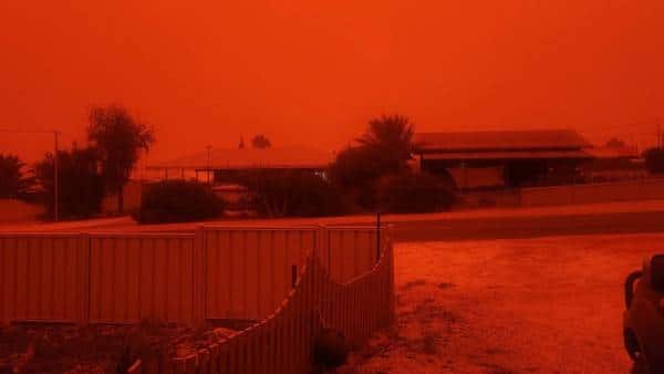 В Австралії ширяться кадри апокаліпсису: причина багряного неба