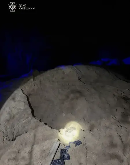 Трагедія на Київщині: пісок забрав життя 11-річного хлопчика