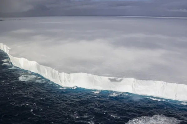 Найстаріший айсберг у світі більше не існує: A23a розтанув, перетворившись&hellip;
