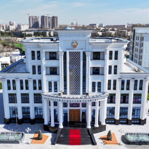 Нова будівля посольства Таджикистану в Узбекистані