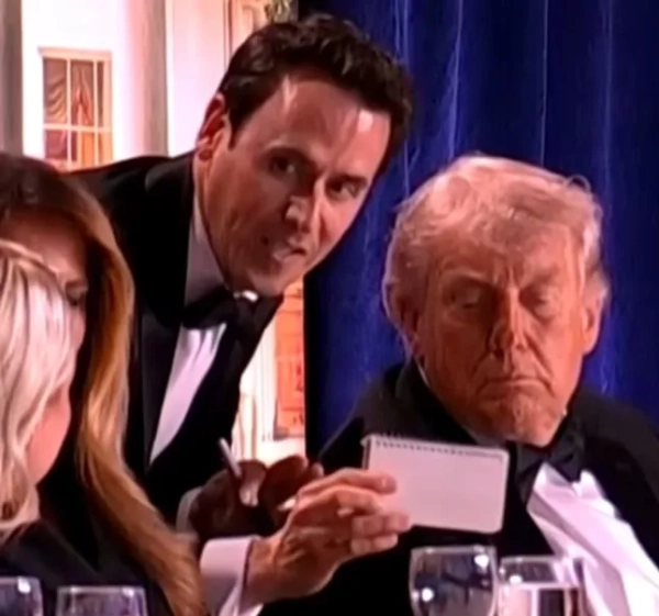 Менталіст розкриває, що було на його картці, що шокувало Меланію&hellip;