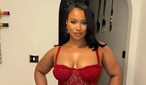 Габріель Каррінгтон, також відома як РІЕЛЛЮК, АБО ДЕН САНДЕРСОН