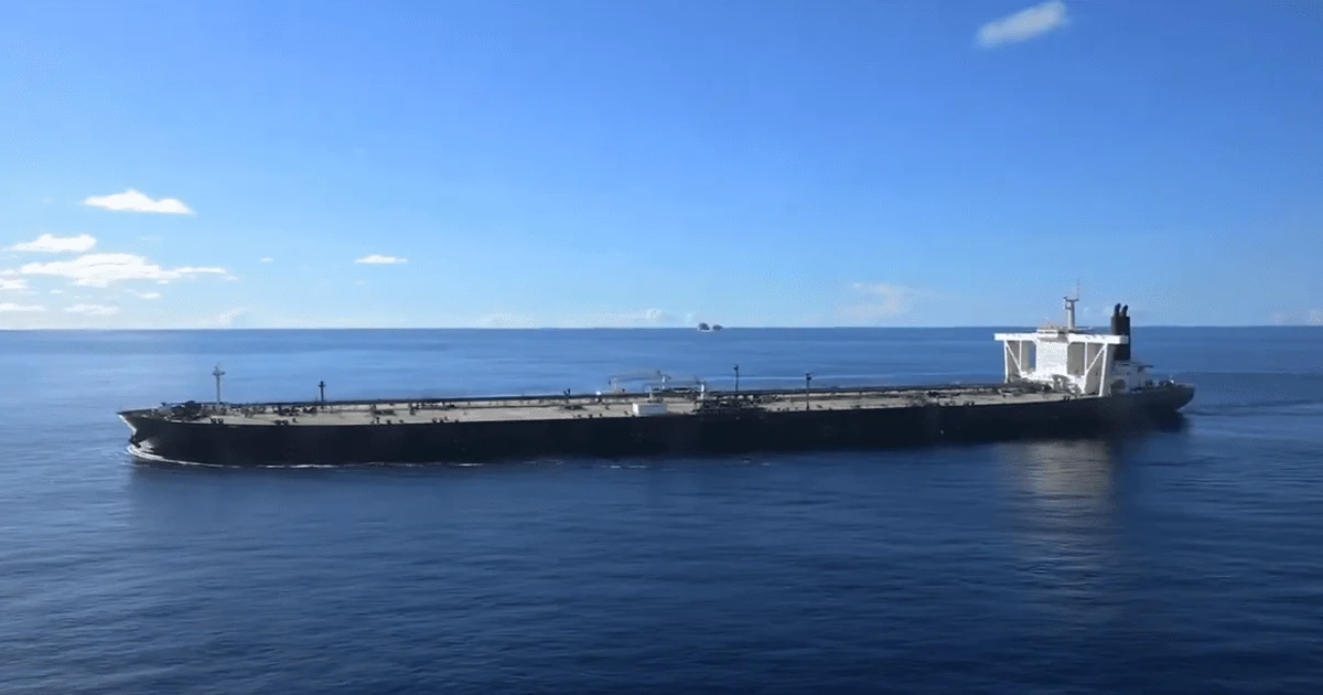 Танкер з іранською нафтою