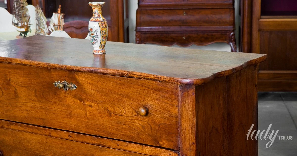 Chest of drawers Chest of drawers