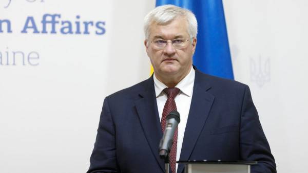“Жодних пропозицій Україні не надходило,” – повідомили в Міністерстві закордонних справ щодо&hellip;