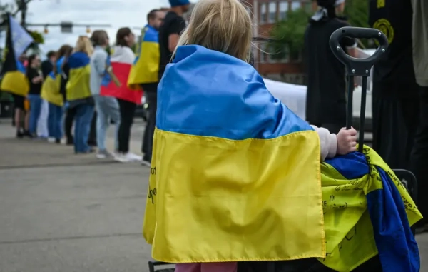 Українські біженці в Європі – ЄС продовжив тимчасовий захист