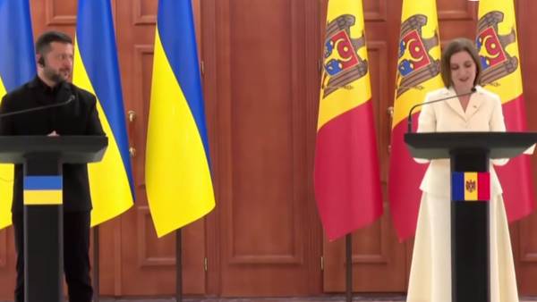 Санду вручила Зеленському Орден Республіки