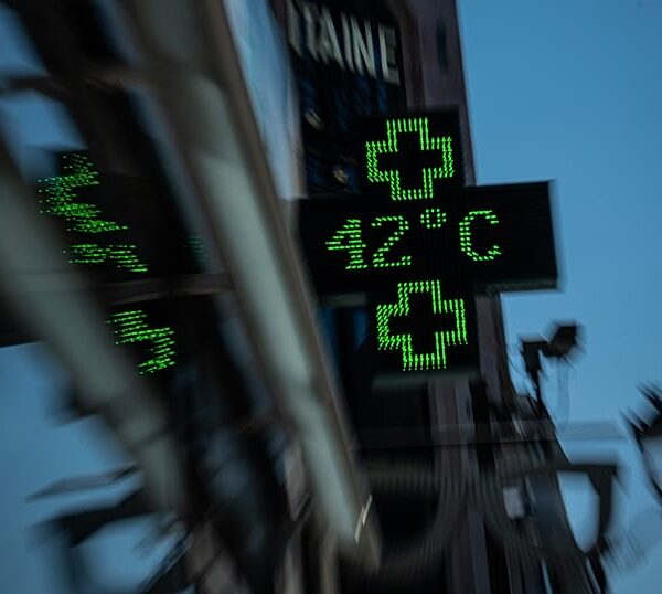 Європа потерпає від рекордної спеки, посухи та лісових пожеж