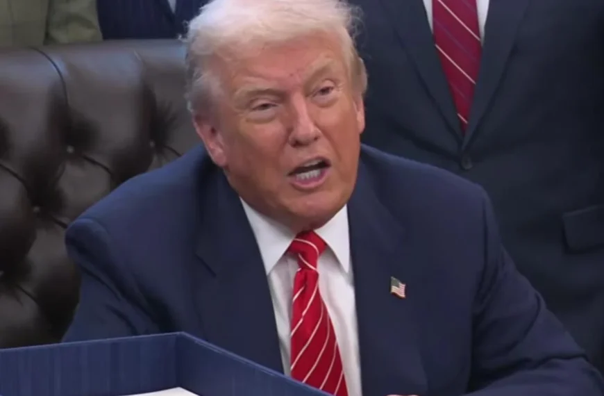 Трамп розкрив причину екстреної зміни літака після саміту НАТО у Туреччині