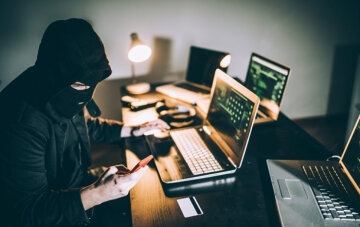Шахраї телефонують від імені СБУ та поліції