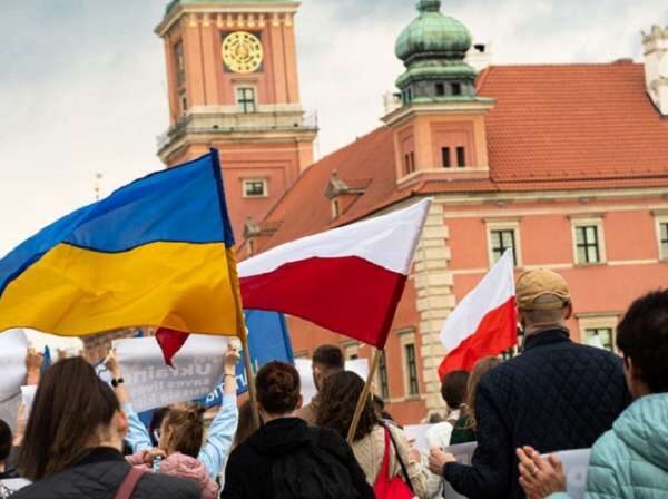 67% поляків підтримують депортацію безробітних українських чоловіків