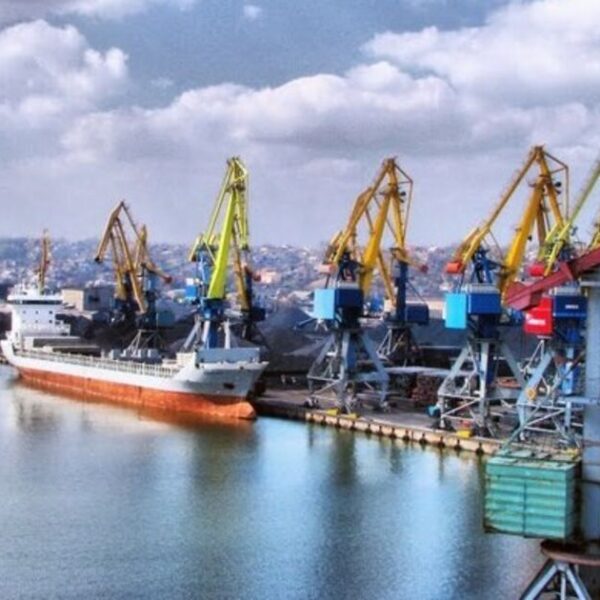 Закриття портів може скоротити ВВП України на 10%