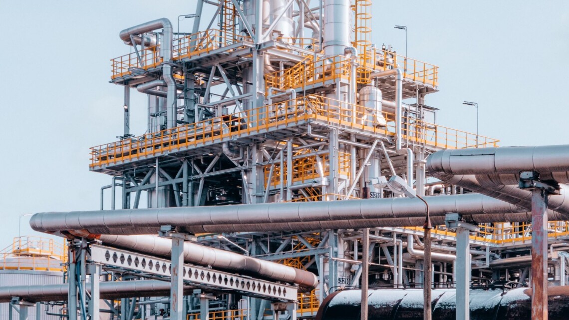 Казахстанський НПЗ «Конденсат» перероблятиме російську нафту, до 70% виробленого бензину та дизпального планують постачати назад до рф.