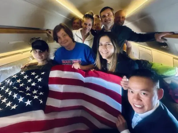 Екс-морського піхотинця США возз’єднали з родиною після звільнення з російської в’язниці