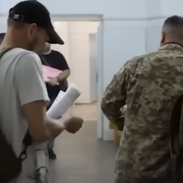 ТЦК мобілізують “заброньованих”: хто підлягає призову