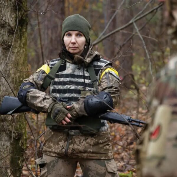 Центр протидії дезінформації пояснив, чи чекає мобілізація жінок в Україні