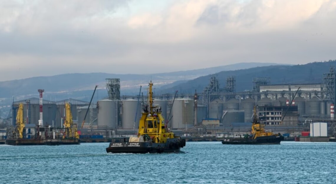 У Ростовській області рф запровадили режим надзвичайної ситуації через зупинку портів і порушення судноплавства після атак безпілотників.