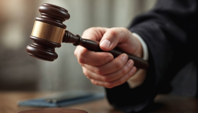 Суд підтвердив право Трампа скасувати безмитне ввезення посилок до $800