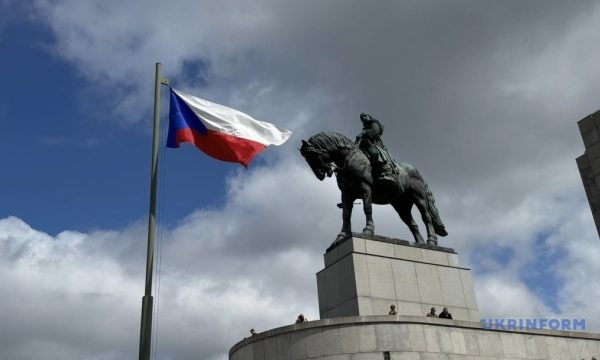 Чеські сенатори висловилися щодо можливого обмеження притулку для українських чоловіків у ЄС