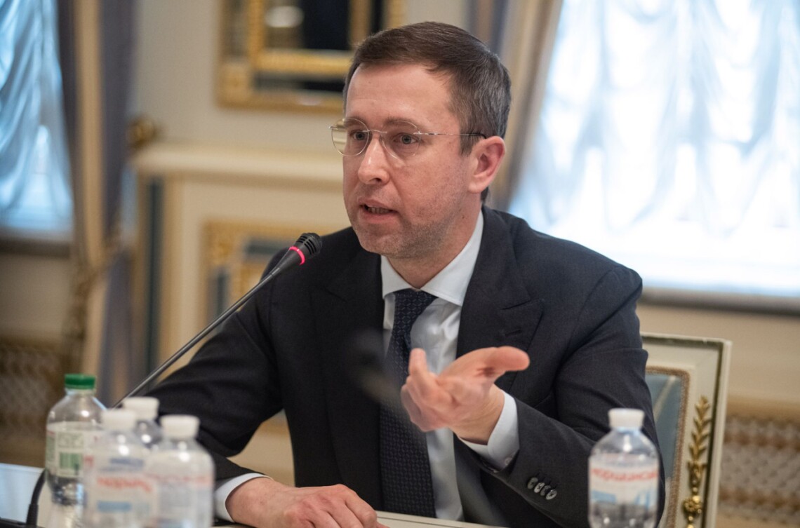 Міністерство фінансів має активізувати процес продажу Sense Bank, заявив прем