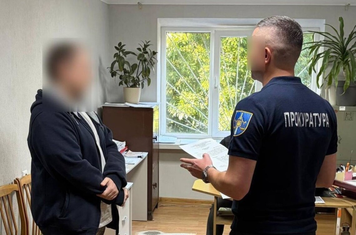У Чернівцях чотирьох працівників патологоанатомічного бюро взяли під варту. Їх підозрюють у незаконному вилученні та продажу тканин померлих людей.